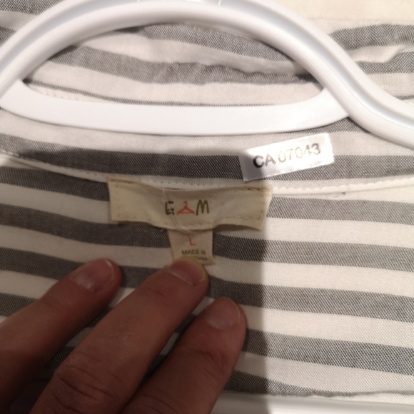 3/$25⭐Striped button shirt - Picture 3 of 3